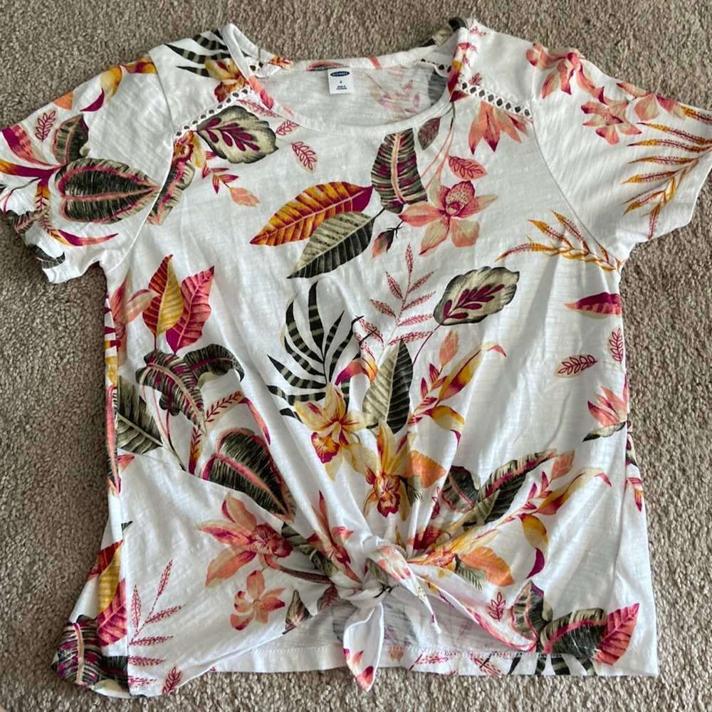 Old navy flower shirt